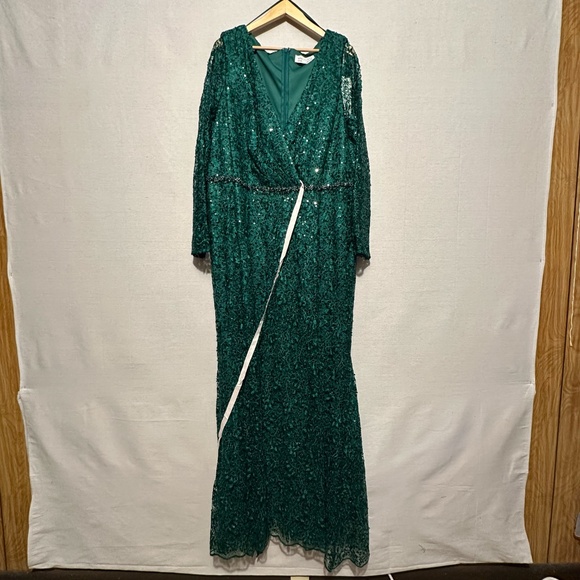 NWT Mac Duggal Beaded Embroidery Illusion Sleeve Dress - size 22 - Picture 4 of 8